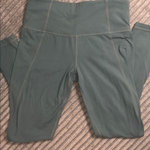 Athleta cropped leggings